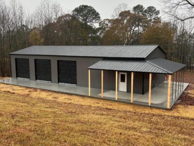 Custom metal barndominium with and front porch in Waycross GA
