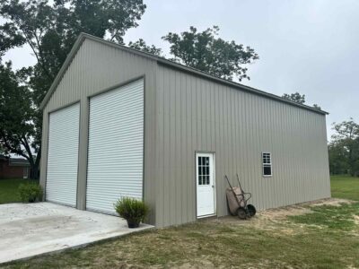 Custom metal building in Waycross GA with cool roof and spray foam insulation. custom 30x40x15